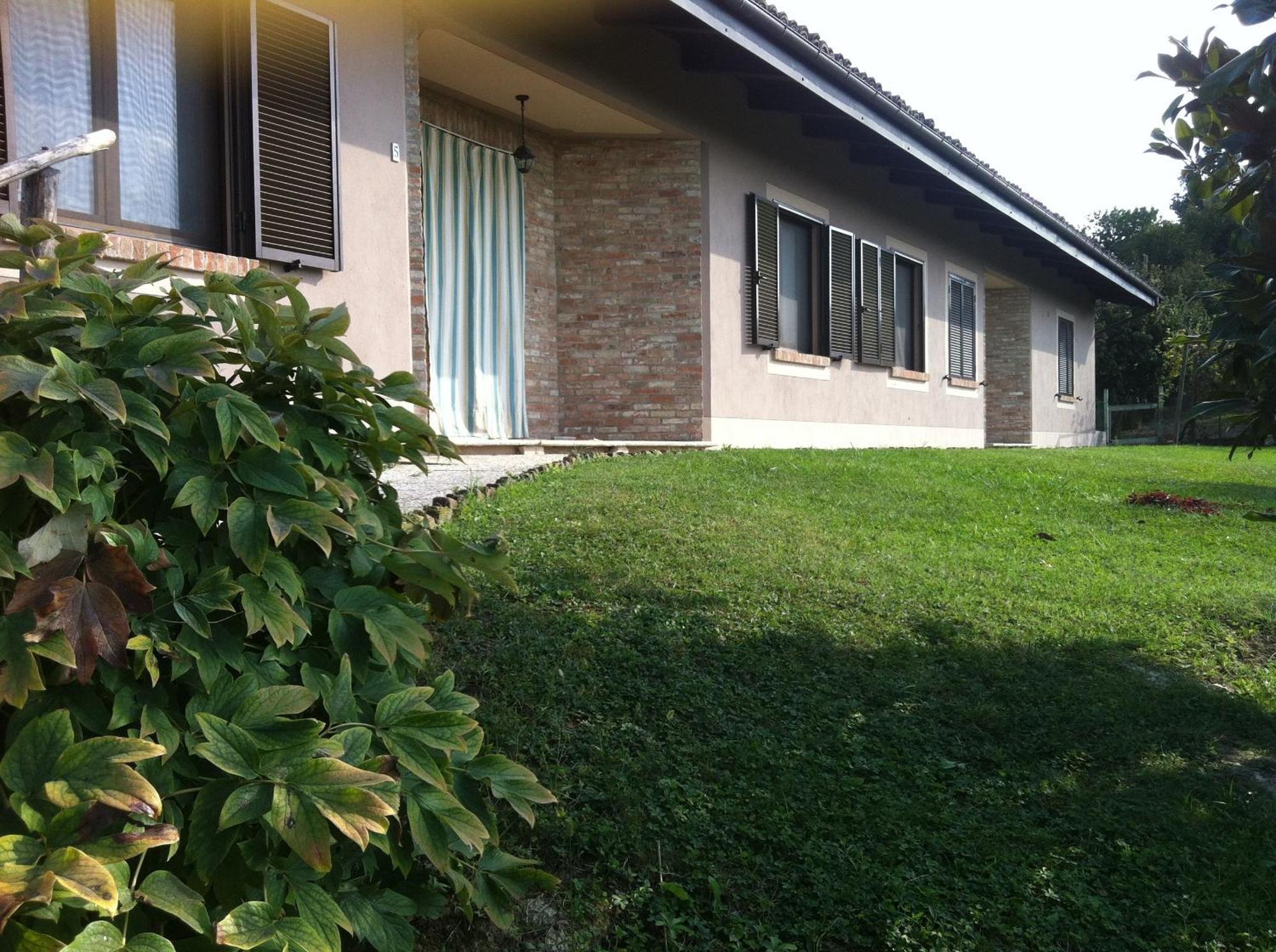 Agriturismo Bottega Di Rosanna Castagnole delle Lanze الغرفة الصورة